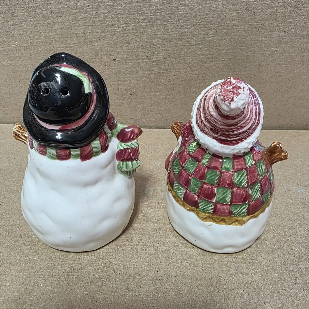 1999 Let It Snow Salt Pepper Shaker Set Snowman Snowwoman Holidays Christmas